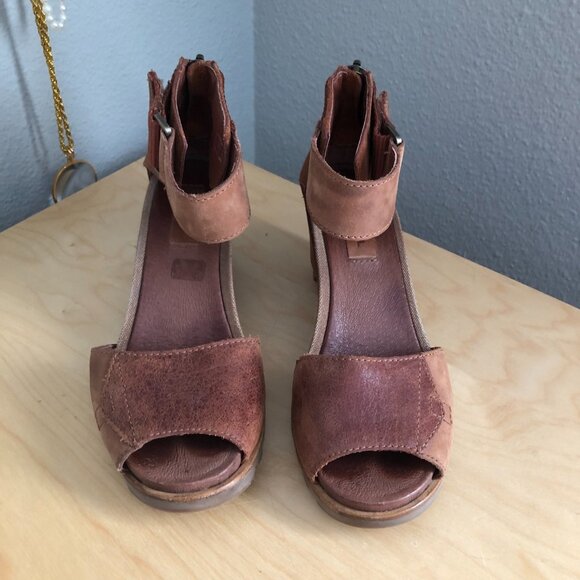 Sorel Joanie II Nubuck Leather Ankle Strap Wedge Sandals - Picture 4 of 11